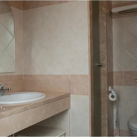 Apartamento Monica - *