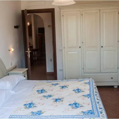 Apartamento Monica - *