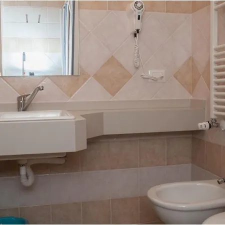 Apartamento Monica - *