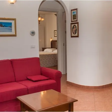 Apartamento Monica - *